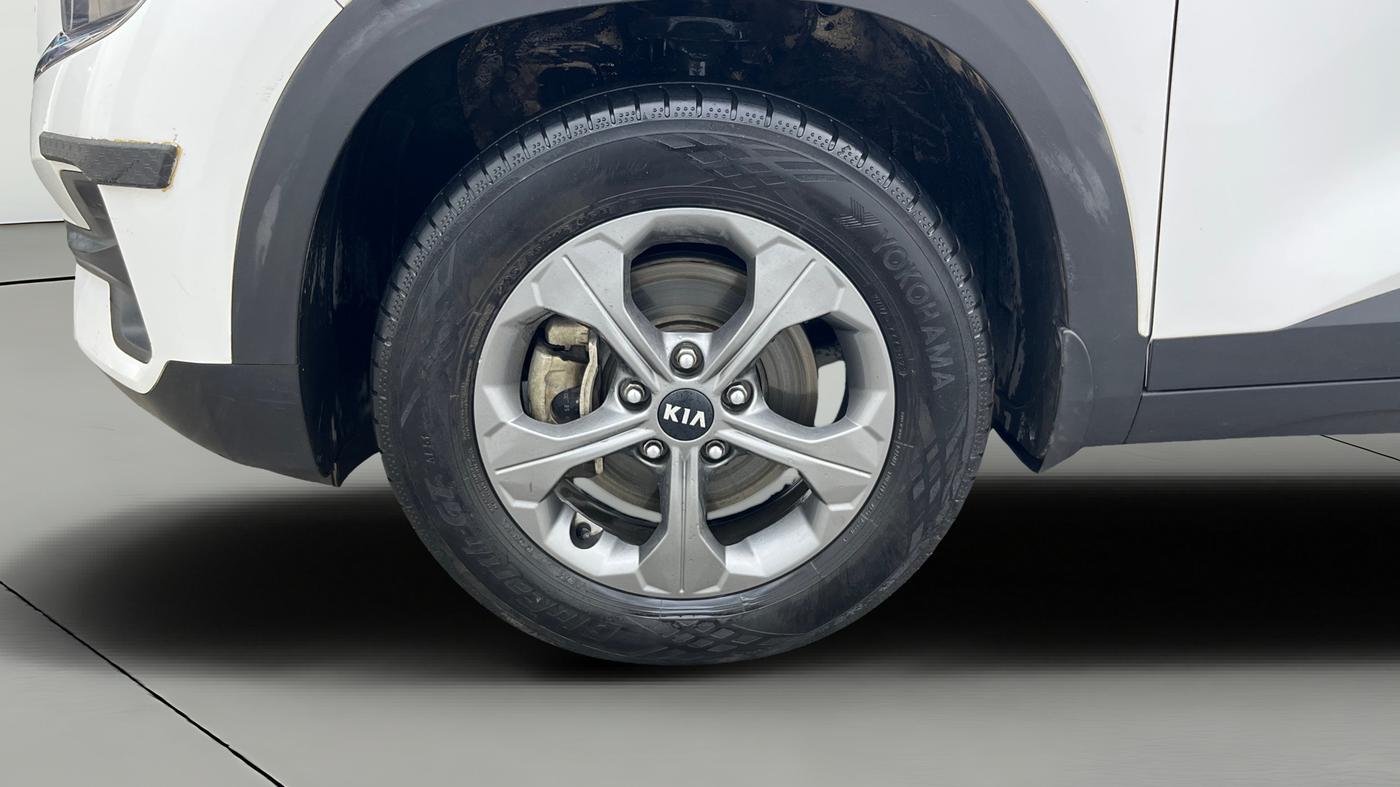 2020 KIA SELTOS HTK PLUS 1.5 DIESEL, Diesel, Manual, 1,38,712 km, Left Front Wheel