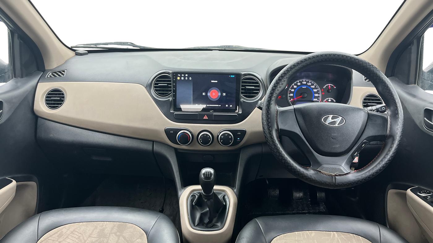 2014 Hyundai Grand i10 MAGNA 1.2 KAPPA VTVT, Petrol, Manual, 1,02,991 km, Dashboard