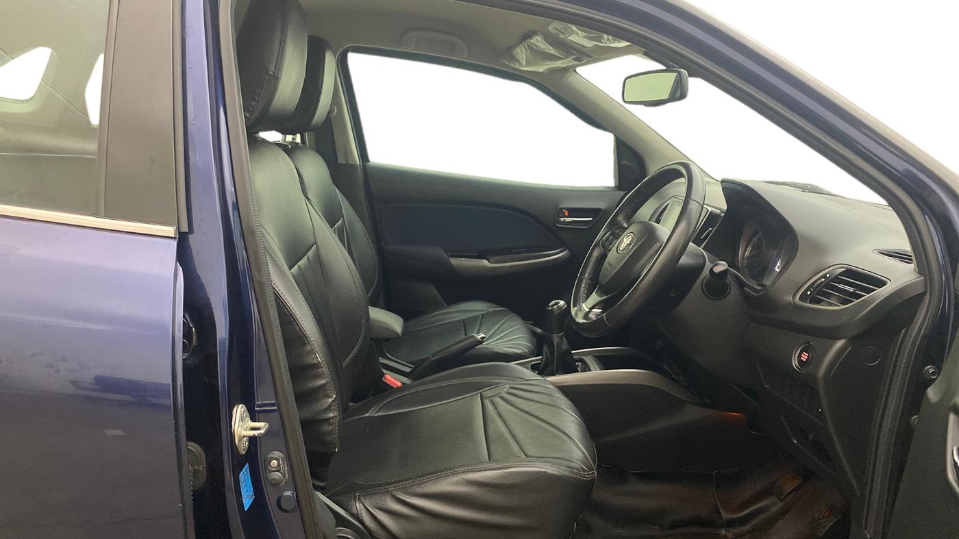 2020 Toyota Glanza V, Petrol, Manual, 67,131 km, Right Side Front Door Cabin