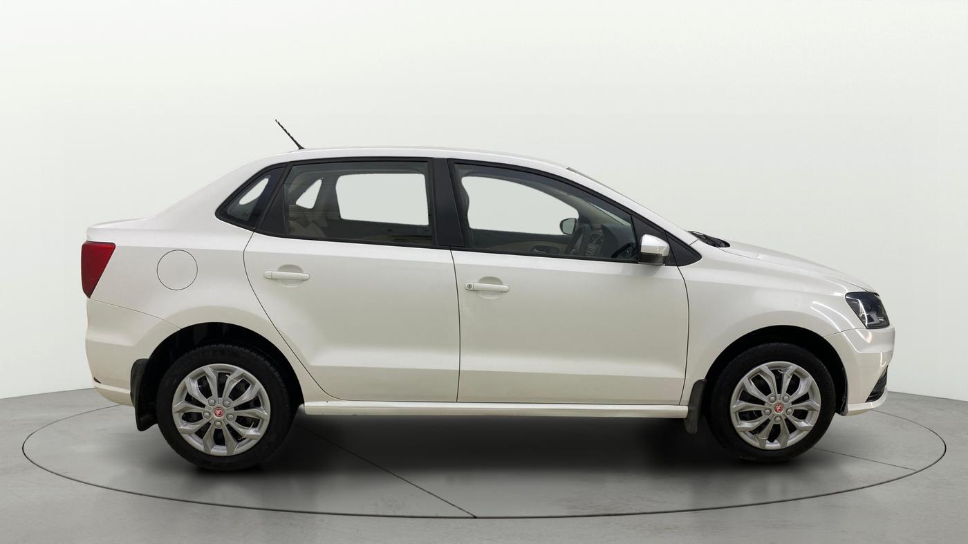 2016 Volkswagen Ameo COMFORTLINE 1.2L, Petrol, Manual, 78,884 km, Right Side View