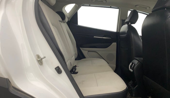 2022 KIA SONET HTX 1.5, Diesel, Manual, 49,501 km, Right Side Rear Door Cabin