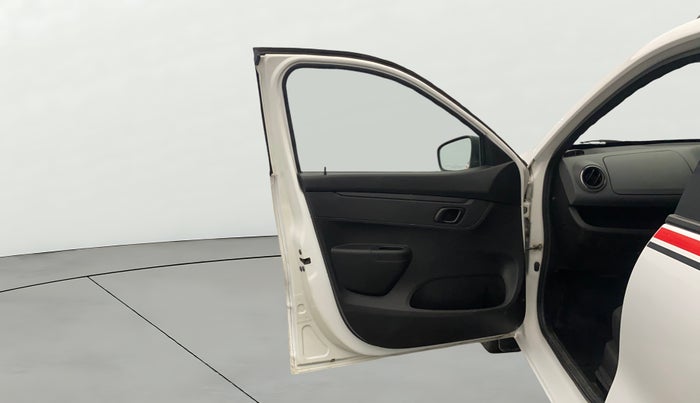 2017 Renault Kwid RXT 1.0 AMT (O), Petrol, Automatic, 28,074 km, LHS Front Door