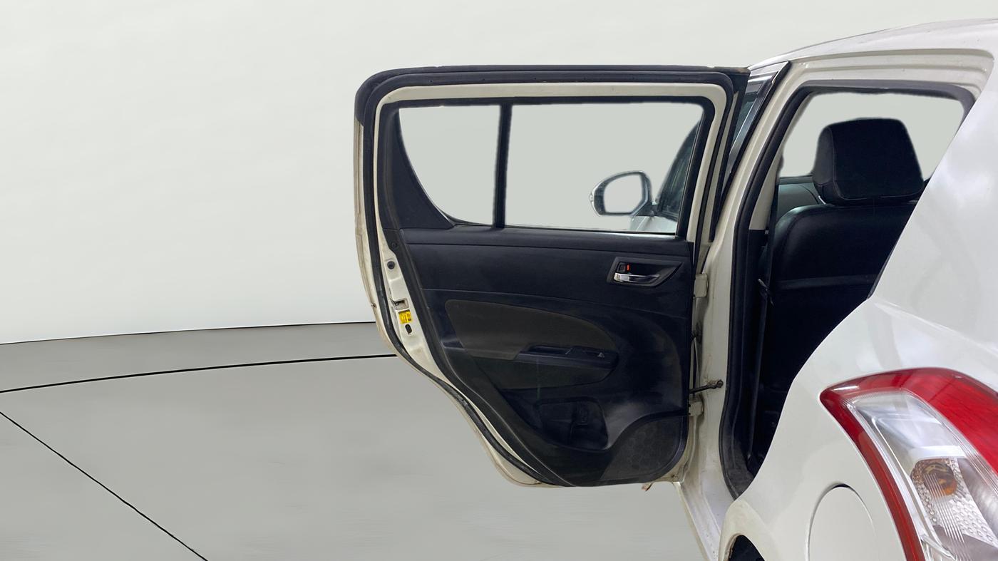 2015 Maruti Swift VXI, Petrol, Manual, 43,088 km, LHS Rear Door