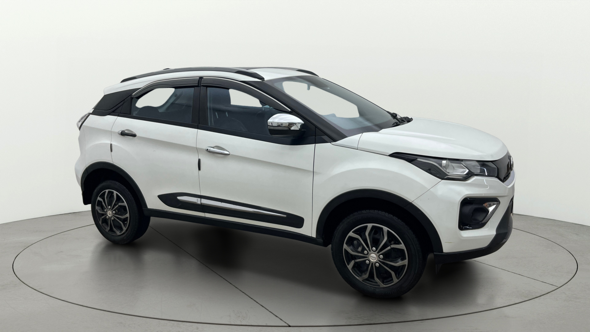2023 Tata Nexon XM PLUS SUNROOF PETROL