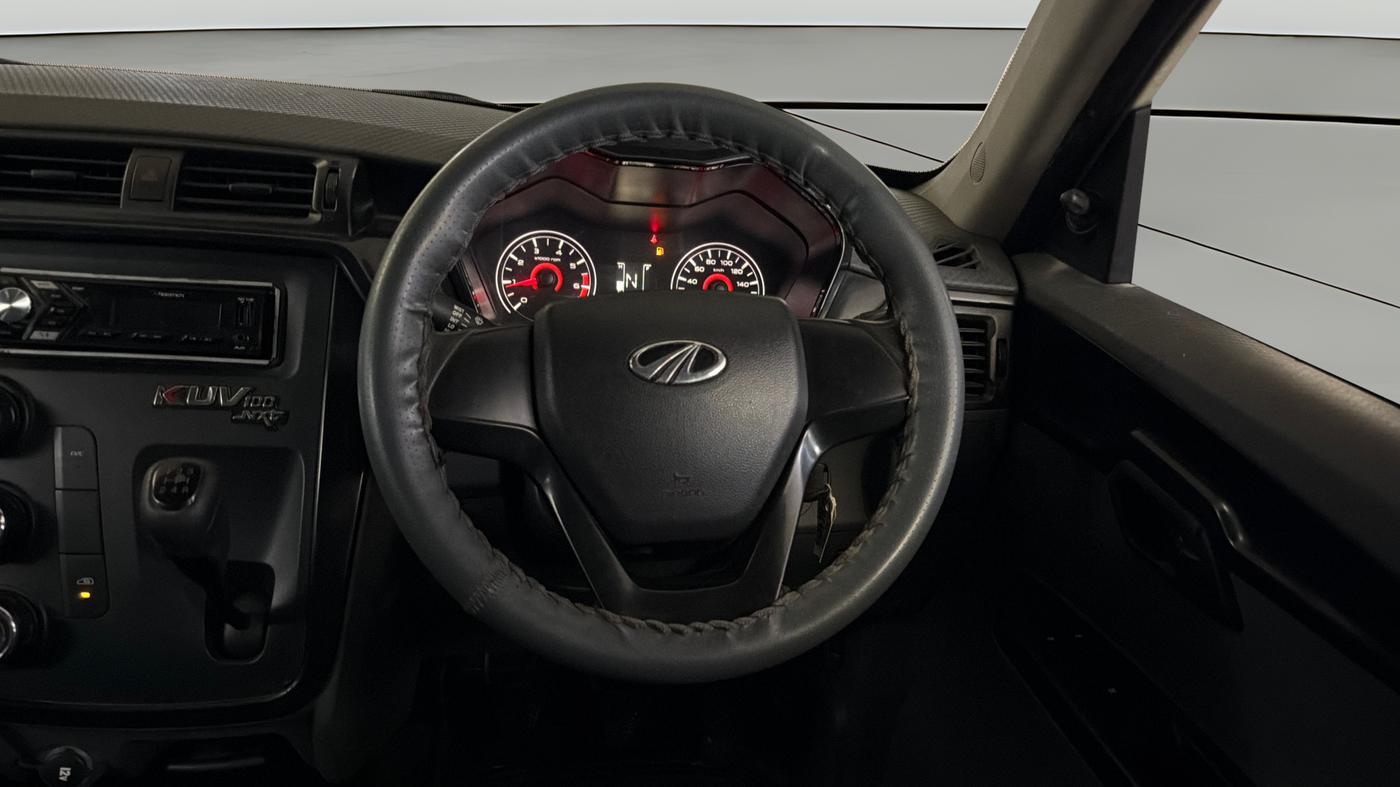 2019 Mahindra KUV 100 NXT K4+ P 6 STR, Petrol, Manual, 47,786 km, Steering Wheel Close Up