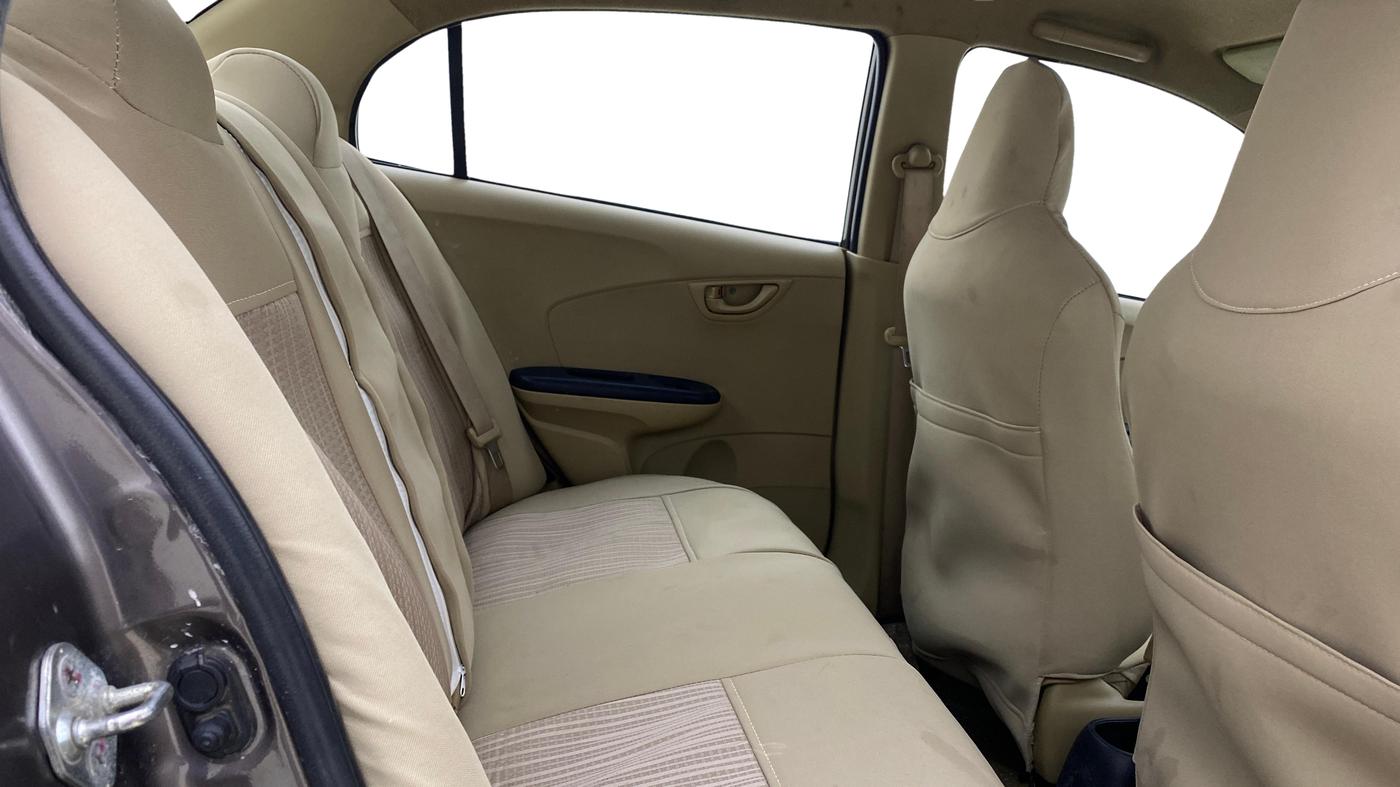 2014 Honda Amaze 1.5L I-DTEC SX, Diesel, Manual, 1,05,529 km, Right Side Rear Door Cabin