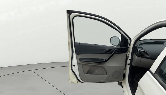 2017 Tata Tiago XT PETROL, Petrol, Manual, 69,285 km, LHS Front Door