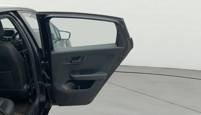 2022 Tata ALTROZ XTA DARK EDTION, Petrol, Automatic, 18,731 km, RHS Rear Door