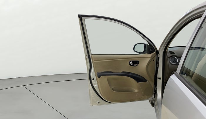 2014 Hyundai i10 SPORTZ 1.1, Petrol, Manual, 40,814 km, LHS Front Door