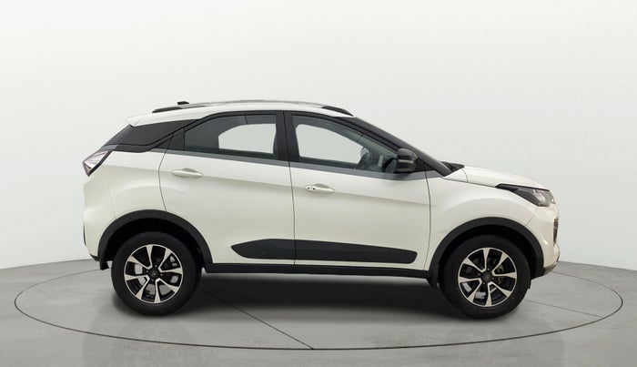 2021 Tata NEXON XZA PLUS SUNROOF PETROL, Petrol, Automatic, 40,365 km, Right Side View