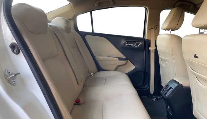 2017 Honda City 1.5L I-VTEC V MT, Petrol, Manual, 69,143 km, Right Side Rear Door Cabin