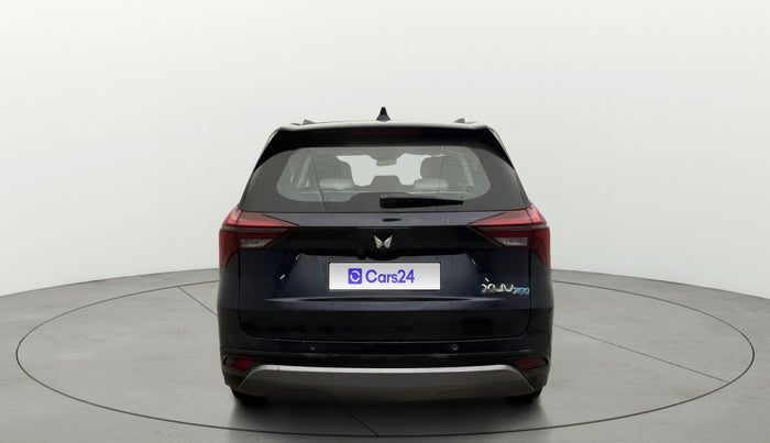 2022 Mahindra XUV700 AX 7 LUXURY P AT 7 STR, Petrol, Automatic, 20,821 km, Back/Rear