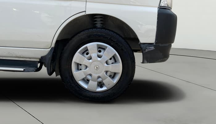2023 Maruti Eeco 5 STR AC CNG, CNG, Manual, 29,551 km, Right Front Wheel