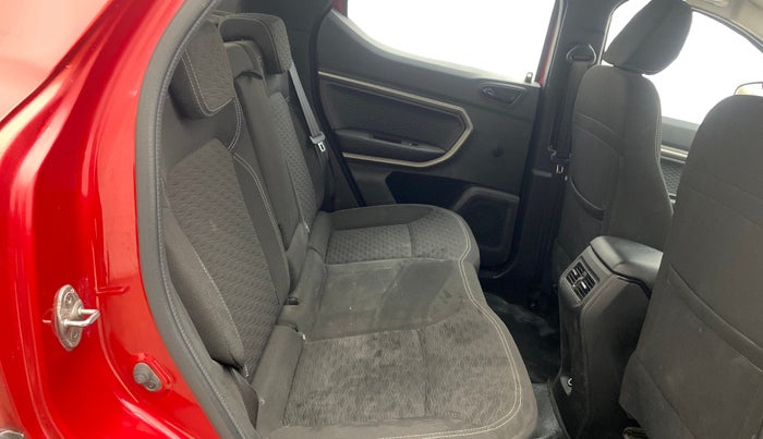 2021 Renault Kiger RXZ TURBO CVT DUAL TONE, Petrol, Automatic, 63,664 km, Right Side Rear Door Cabin
