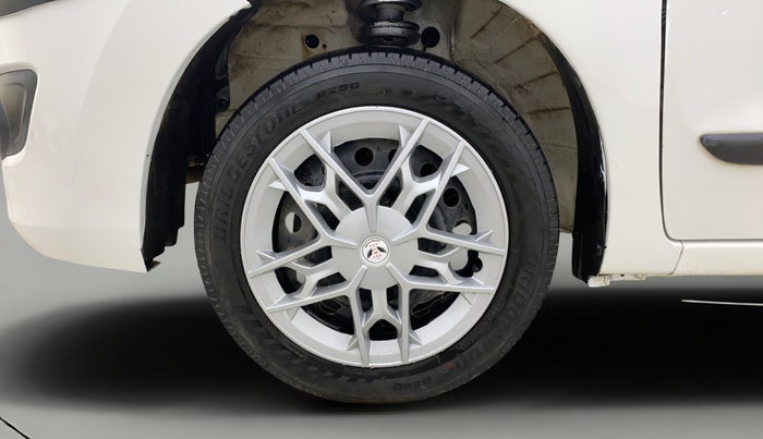 2014 Maruti Wagon R 1.0 VXI, CNG, Manual, 81,377 km, Left Front Wheel