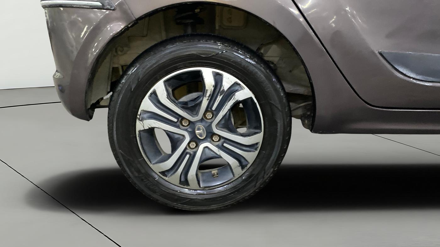 2019 Tata Tiago XZ PETROL, Petrol, Manual, 45,295 km, Right Rear Wheel