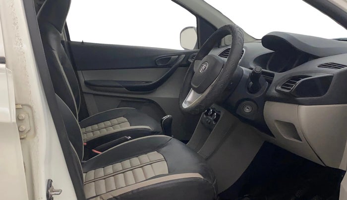 2016 Tata Tiago XT PETROL, Petrol, Manual, 55,189 km, Right Side Front Door Cabin