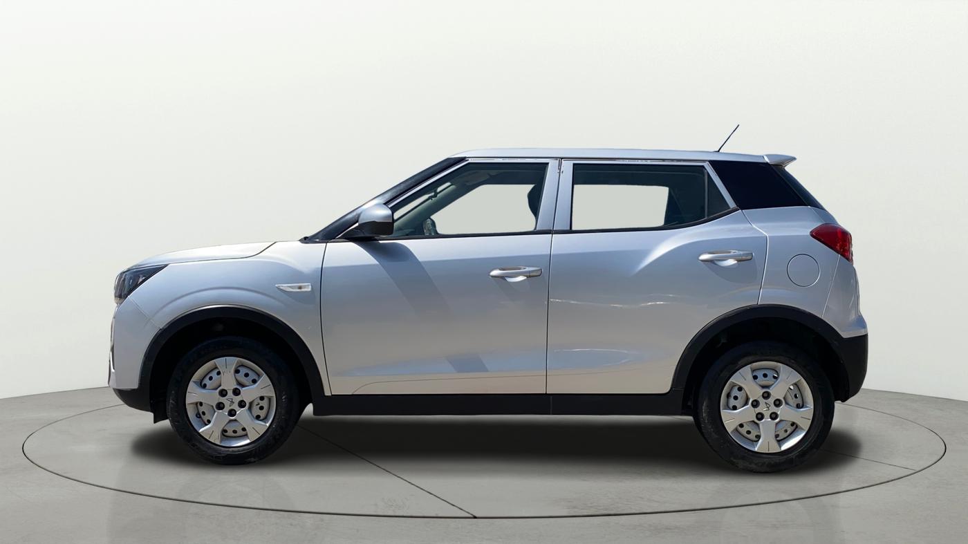 2019 Mahindra XUV300 W4 1.5 DIESEL, Diesel, Manual, 56,364 km, Left Side