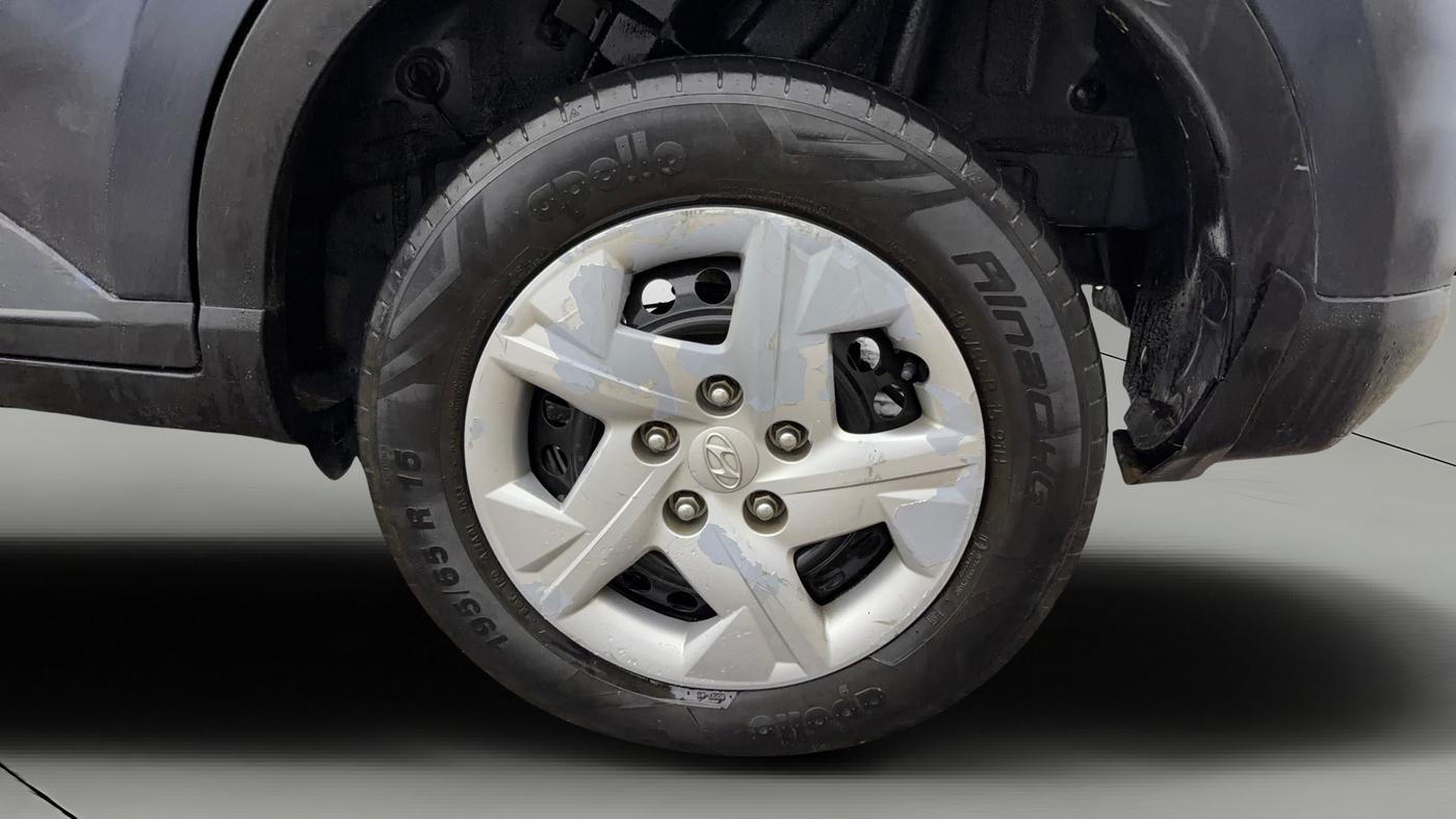 2022 Hyundai VENUE S 1.2, Petrol, Manual, 73,770 km, Left Rear Wheel