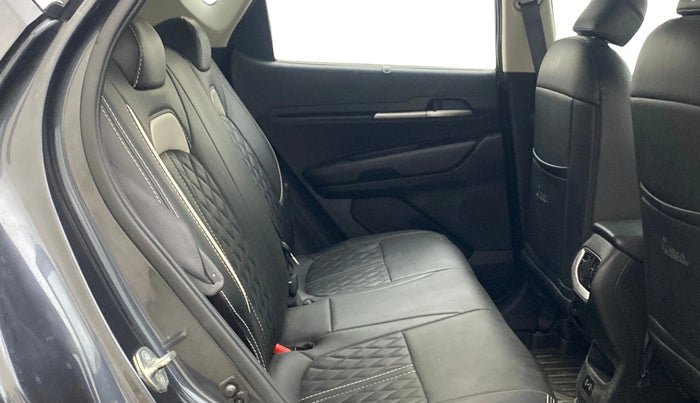 2025 KIA SONET HTK (O) 1.2 Petrol MT, Petrol, Manual, 30,406 km, Right Side Rear Door Cabin
