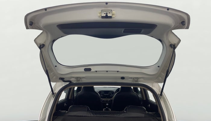 2016 Hyundai Grand i10 SPORTZ 1.2 KAPPA VTVT, Petrol, Manual, 63,843 km, Boot Door Open