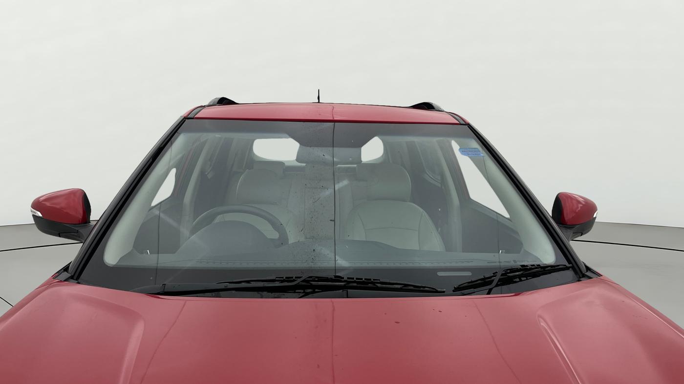 2023 Mahindra XUV300 W8 (O) 1.2 PETROL AMT, Petrol, Automatic, 9,410 km, Front Windshield