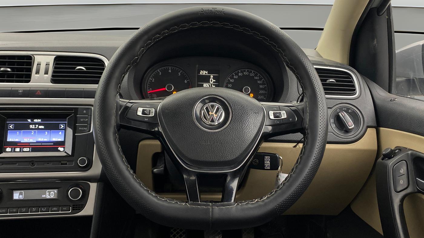 2016 Volkswagen Ameo HIGHLINE1.2L, Petrol, Manual, 80,568 km, Steering Wheel Close Up
