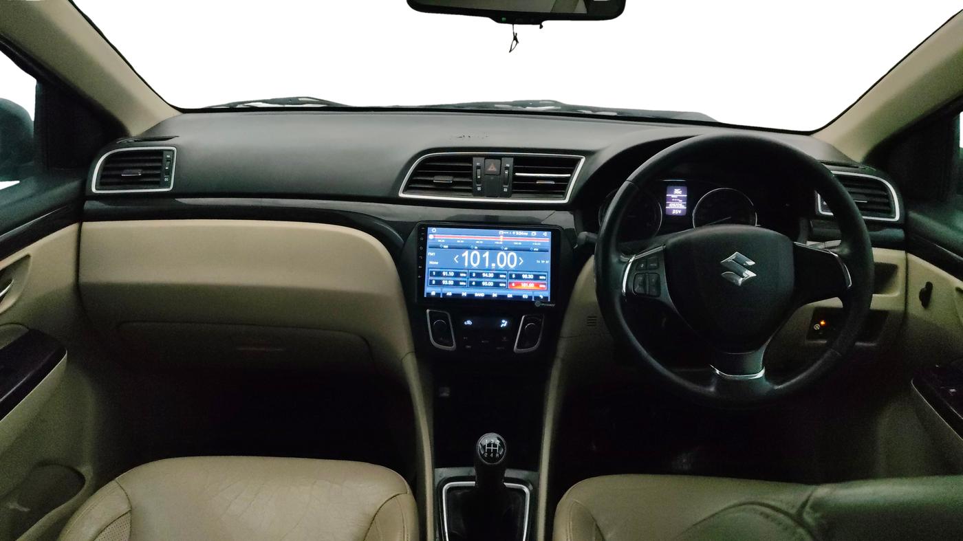 2015 Maruti Ciaz ZXI, CNG, Manual, 1,09,168 km, Dashboard