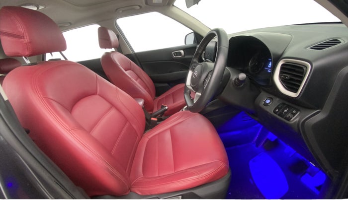 2021 Hyundai VENUE SX 1.5 (O) EXECUTIVE CRDI, Diesel, Manual, 73,651 km, Right Side Front Door Cabin