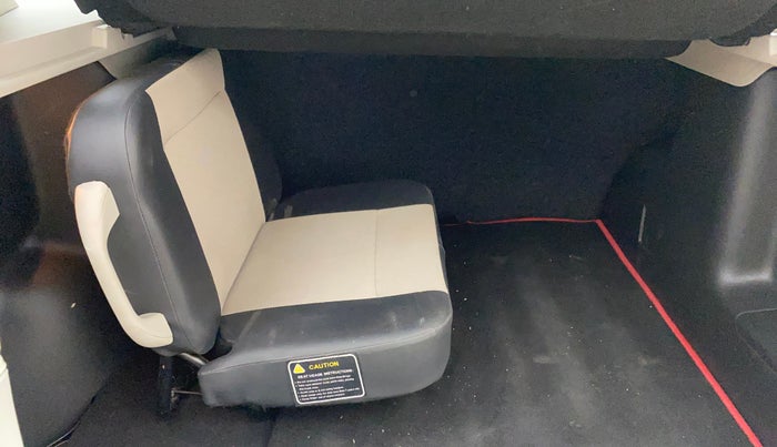 2018 Renault Duster RXS CVT, Petrol, Automatic, 30,921 km, Third Seat Row ( optional )