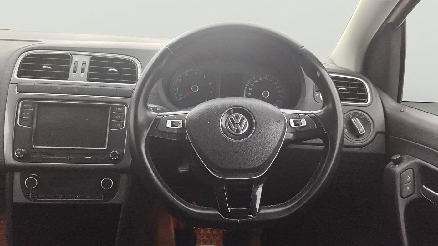 2018 Volkswagen Polo HIGHLINE PLUS 1.0 16 ALLOY, Petrol, Manual, 52,566 km, Steering Wheel Close Up