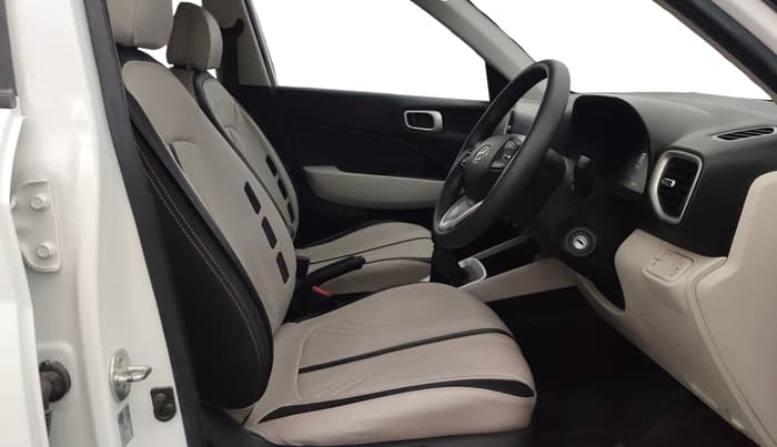 2024 Hyundai VENUE S(O) 1.2, Petrol, Manual, 23,423 km, Right Side Front Door Cabin