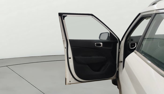 2019 Hyundai VENUE SX 1.4 CRDI, Diesel, Manual, 53,723 km, LHS Front Door