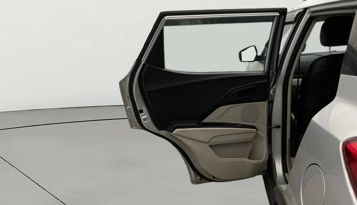 2020 Mahindra XUV300 W6 1.5 DIESEL, Diesel, Manual, 50,032 km, LHS Rear Door