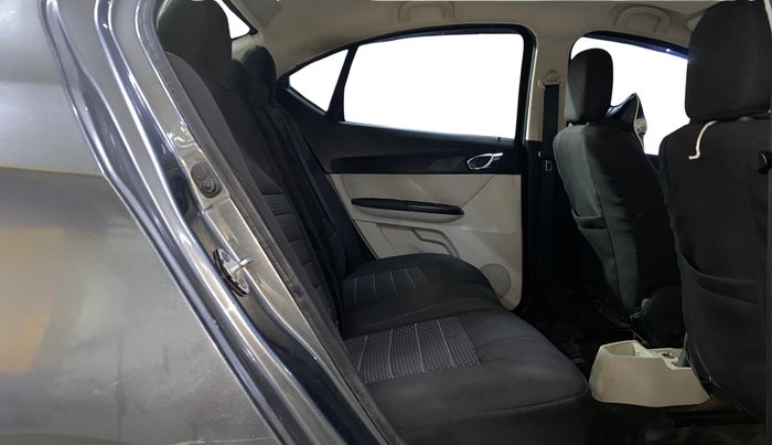 2022 Tata TIGOR XZ PLUS CNG, CNG, Manual, 32,505 km, Right Side Rear Door Cabin