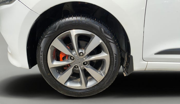 2017 Hyundai Elite i20 ASTA 1.2 (O), CNG, Manual, 1,45,979 km, Left Front Wheel