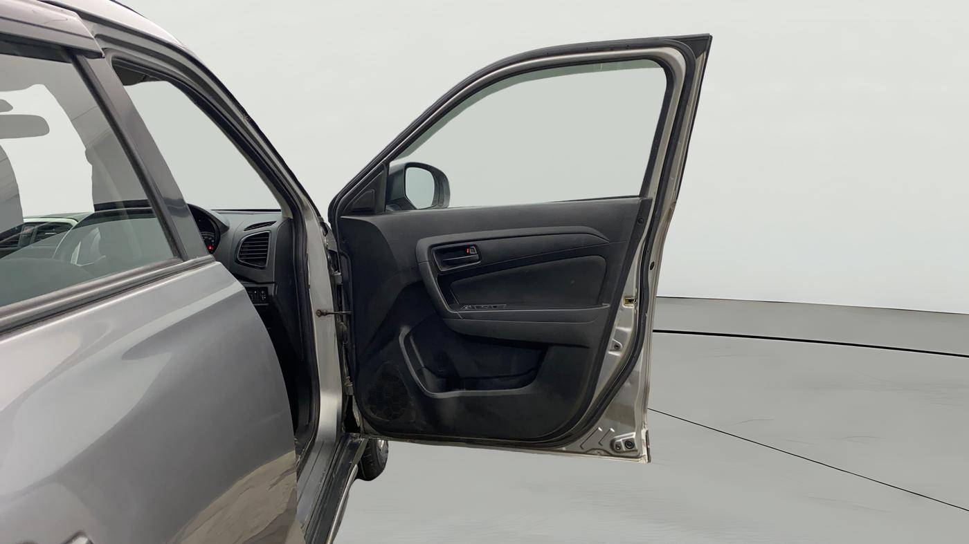 2018 Maruti Vitara Brezza VDI, Diesel, Manual, 91,743 km, RHS Front Door