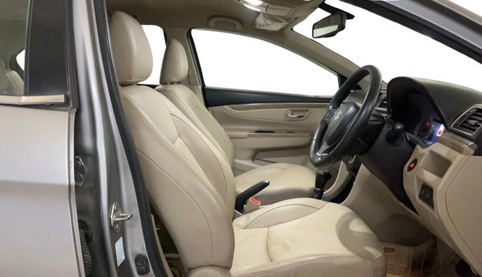 2019 Maruti Ciaz ALPHA  AT 1.5 SHVS PETROL, Petrol, Automatic, 85,193 km, Right Side Front Door Cabin