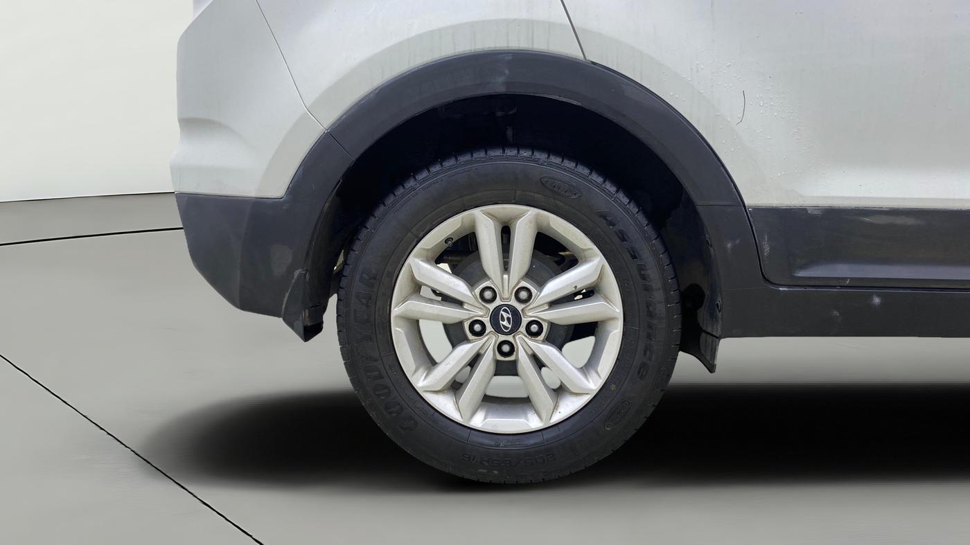 2016 Hyundai Creta SX PLUS 1.6 PETROL, Petrol, Manual, 85,593 km, Right Rear Wheel