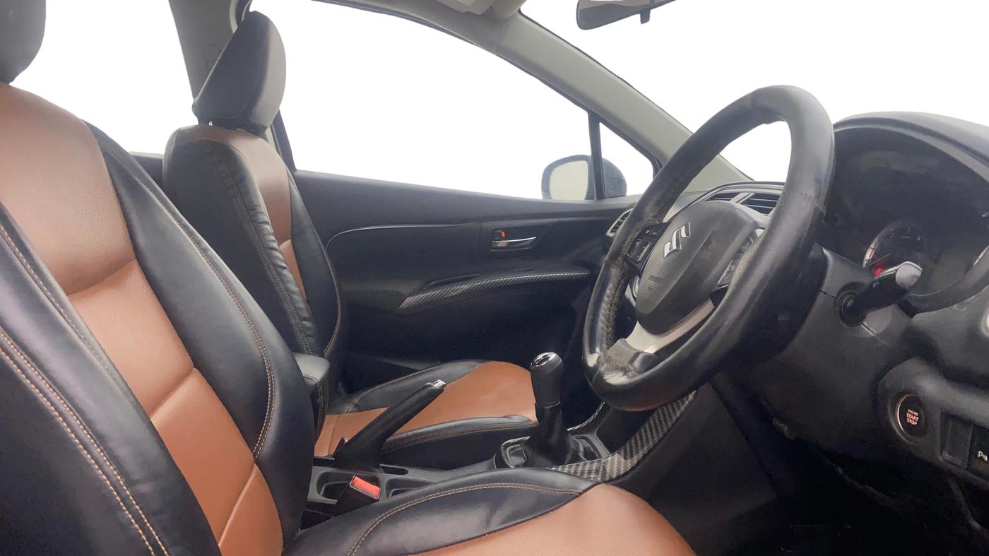 2017 Maruti S Cross ZETA 1.3, Diesel, Manual, 94,280 km, Right Side Front Door Cabin