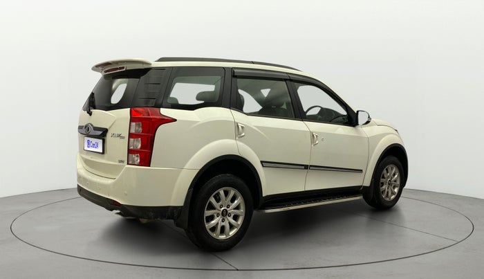 2016 Mahindra XUV500 W8, Diesel, Manual, 1,23,899 km, Right Back Diagonal