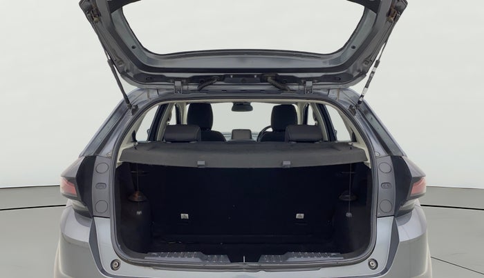 2022 Tata ALTROZ XZA, Petrol, Automatic, 27,042 km, Boot Open Zoomed View