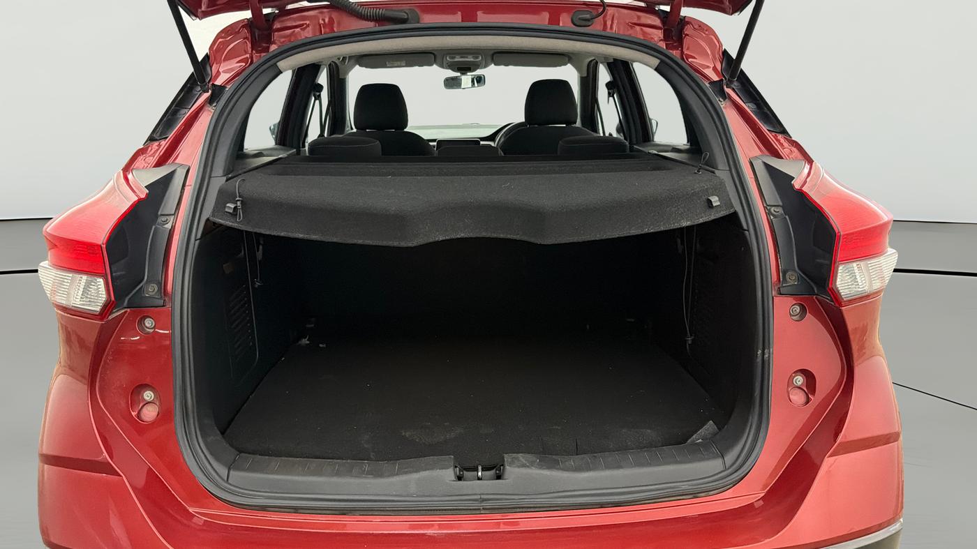 2020 Nissan Kicks XV 1.5, Petrol, Manual, 30,435 km, Boot Open Zoomed View