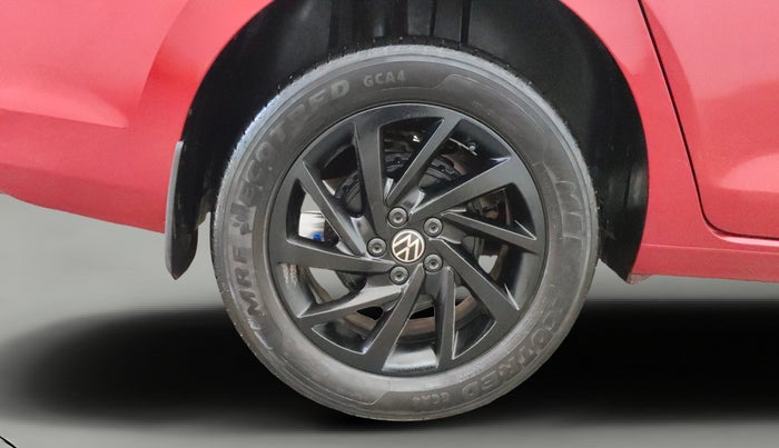 2025 Volkswagen VIRTUS GT Line 1.0L TSI AT, Petrol, Automatic, 5,719 km, Right Rear Wheel