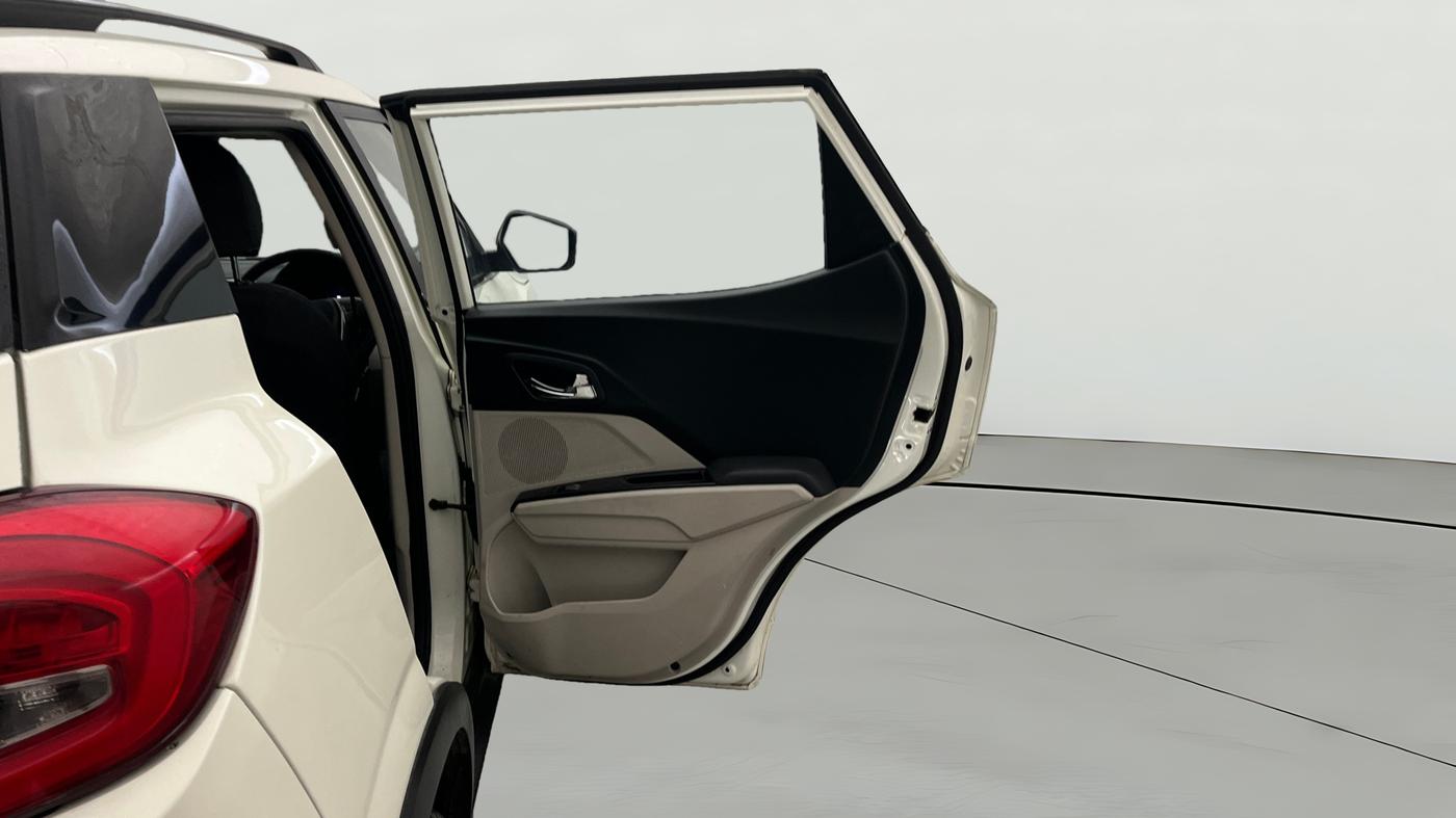 2019 Mahindra XUV300 W8 1.5 DIESEL AMT, Diesel, Automatic, 70,236 km, RHS Rear Door
