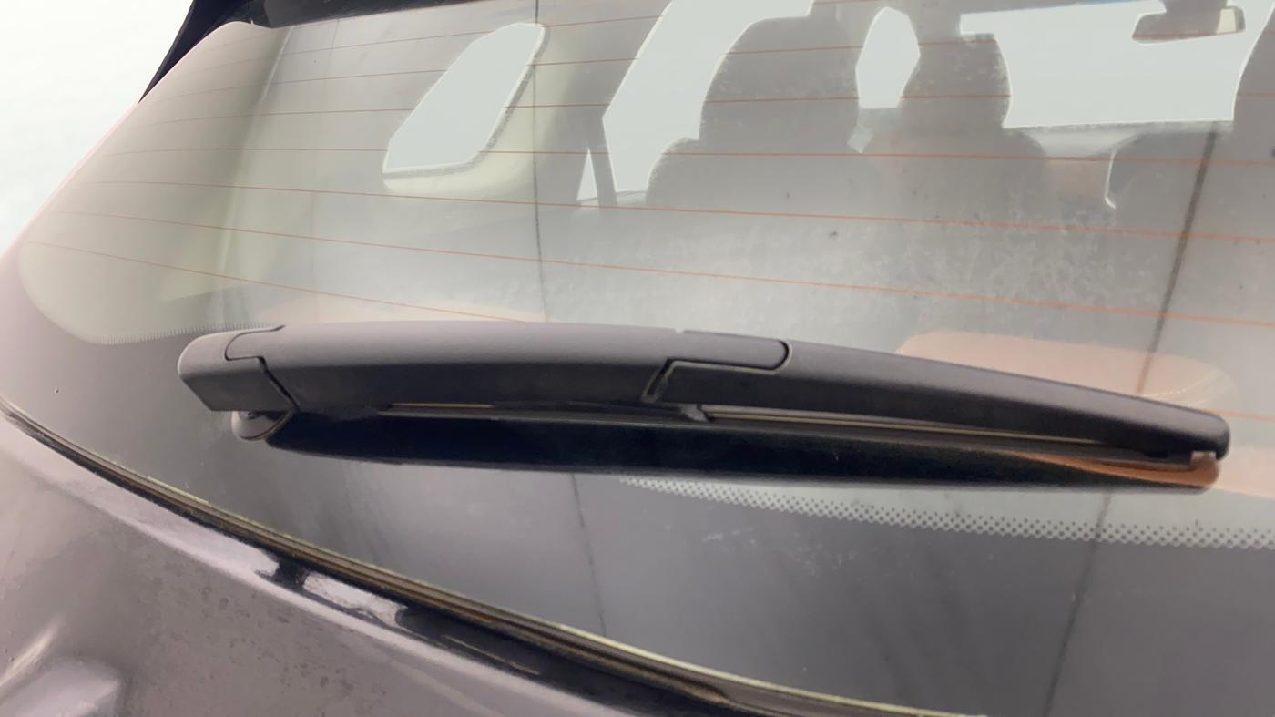 2020 MG HECTOR PLUS SHARP 1.5 PETROL TURBO DCT 6-STR, Petrol, Automatic, 74,192 km, Rear Wiper