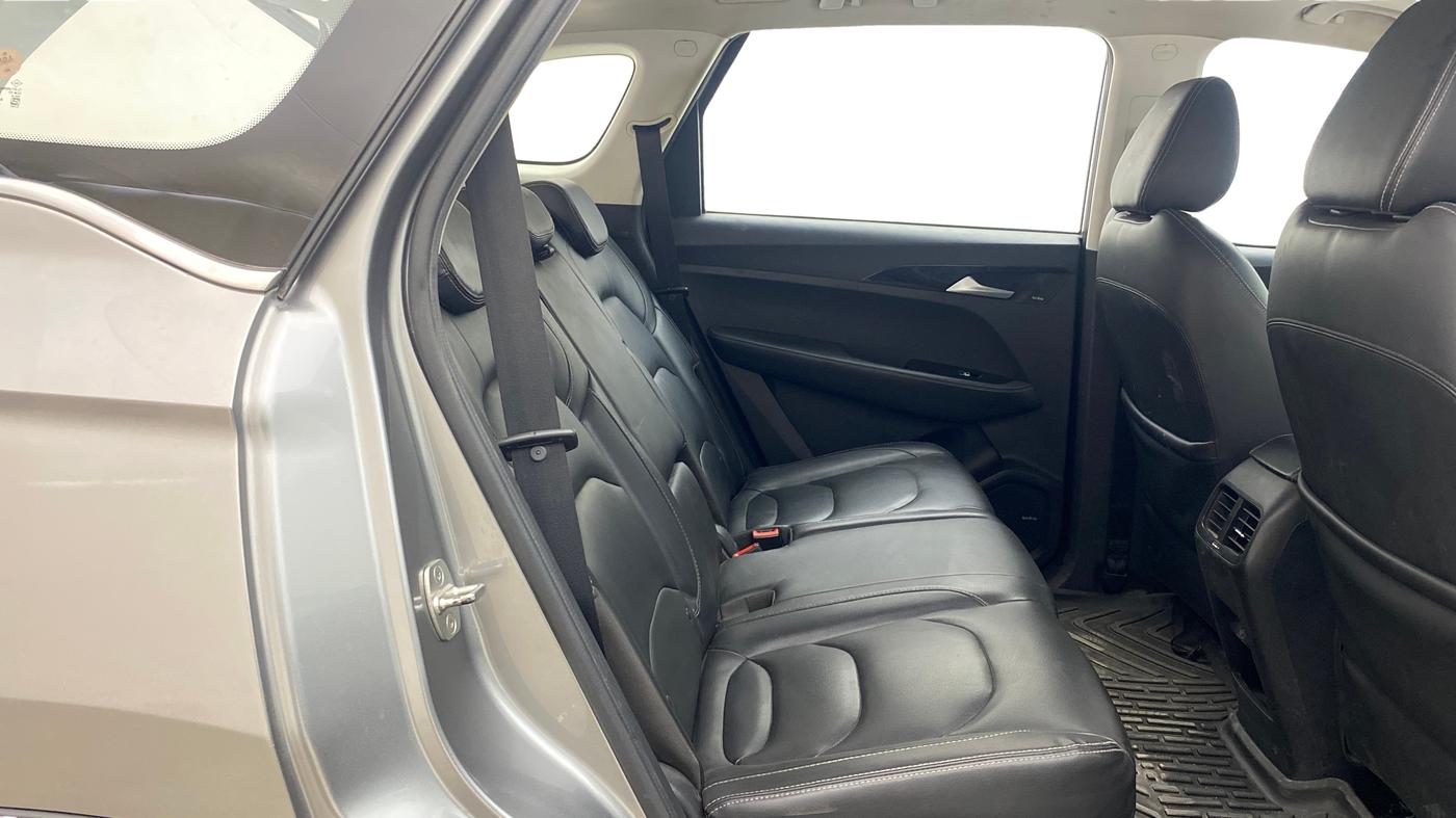 2019 MG HECTOR SHARP 1.5 DCT PETROL, Petrol, Automatic, 1,12,229 km, Right Side Rear Door Cabin