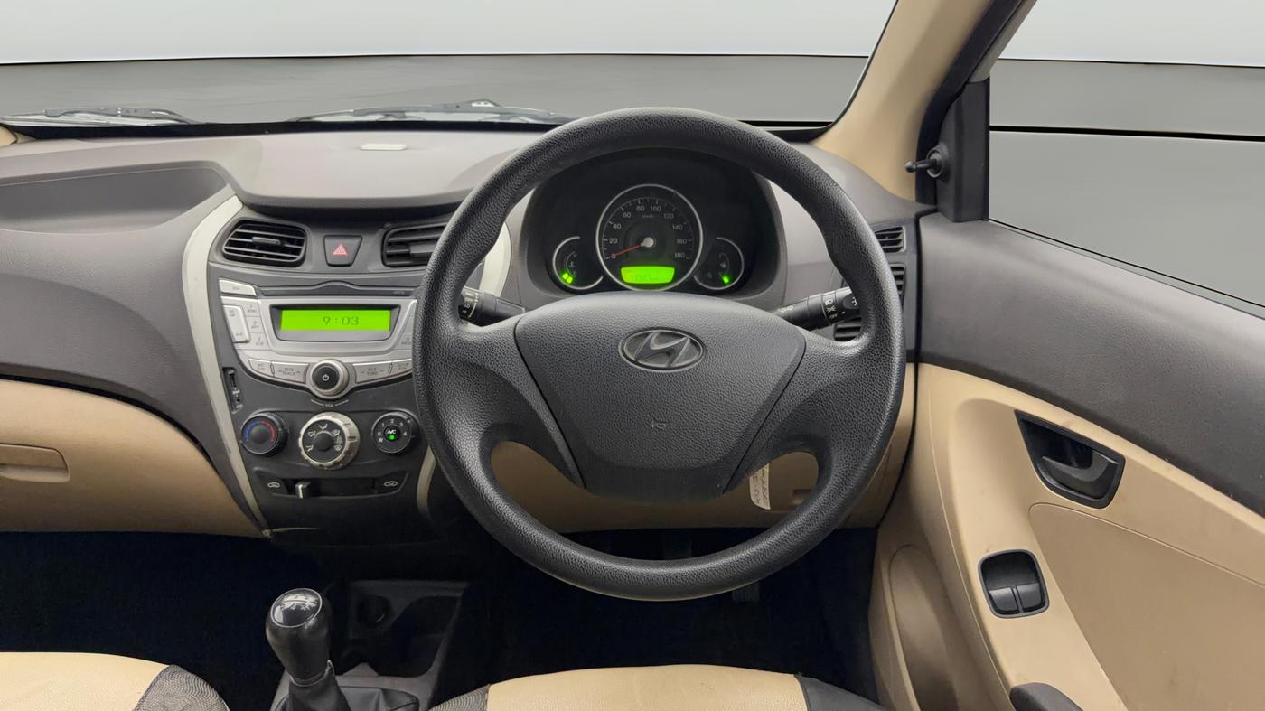 2015 Hyundai Eon MAGNA +, Petrol, Manual, 43,518 km, Steering Wheel Close Up