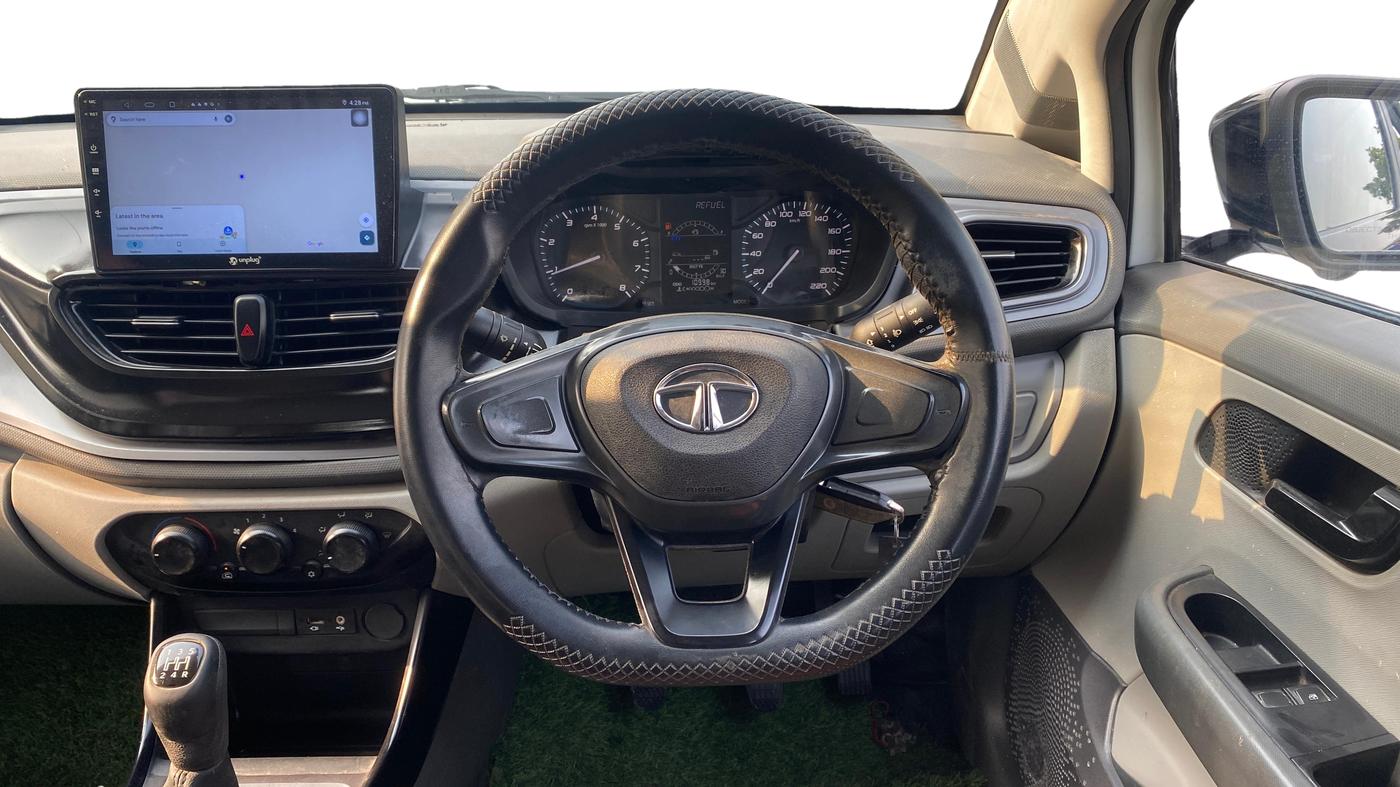 2020 Tata ALTROZ XE PETROL, Petrol, Manual, 10,990 km, Steering Wheel Close Up