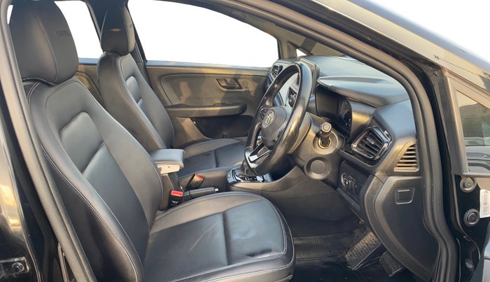 2023 Tata ALTROZ XTA DARK EDTION, CNG, Automatic, 61,988 km, Right Side Front Door Cabin